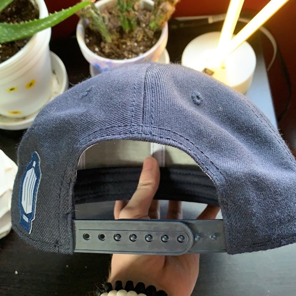 Dr Who Tardis SnapBack - Picture 2 of 3